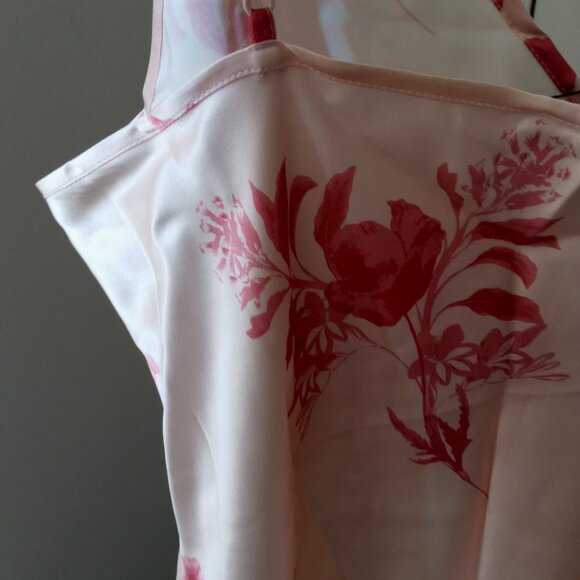 NWT Quince 100% Washable Silk Mini Slip Dress/Nightgown. Large. Pink Bouquet. - Picture 8 of 14